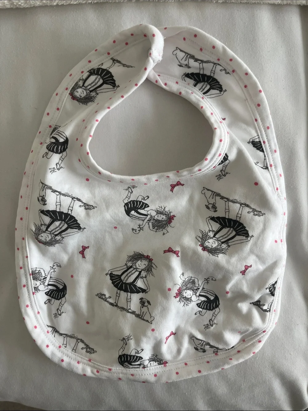 Lucky Jade Eloise at the Plaza Bib